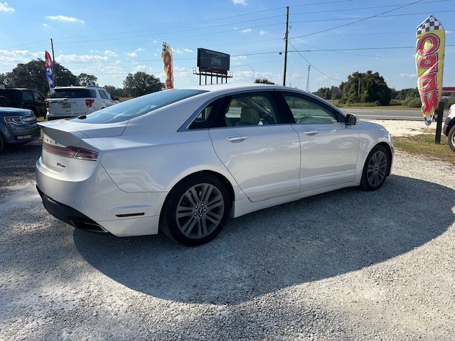 2015 Lincoln MKZ Base photo 3