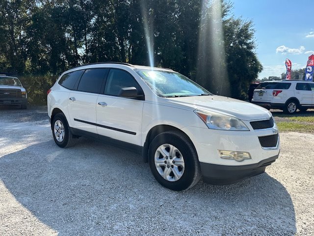 2012 Chevrolet Traverse LS photo 2