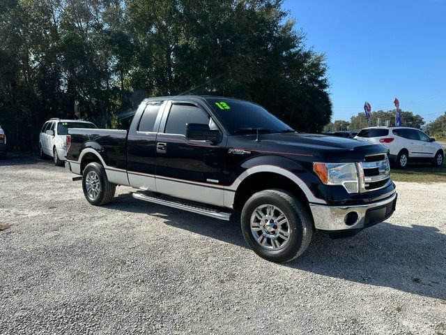 2013 Ford F-150 XLT photo 2