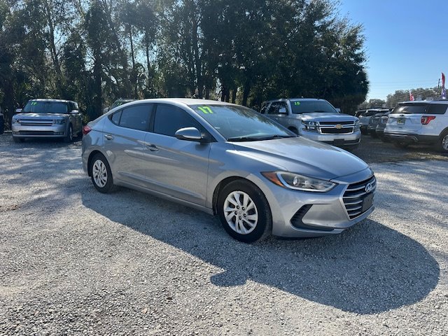 2017 Hyundai Elantra SE photo 2